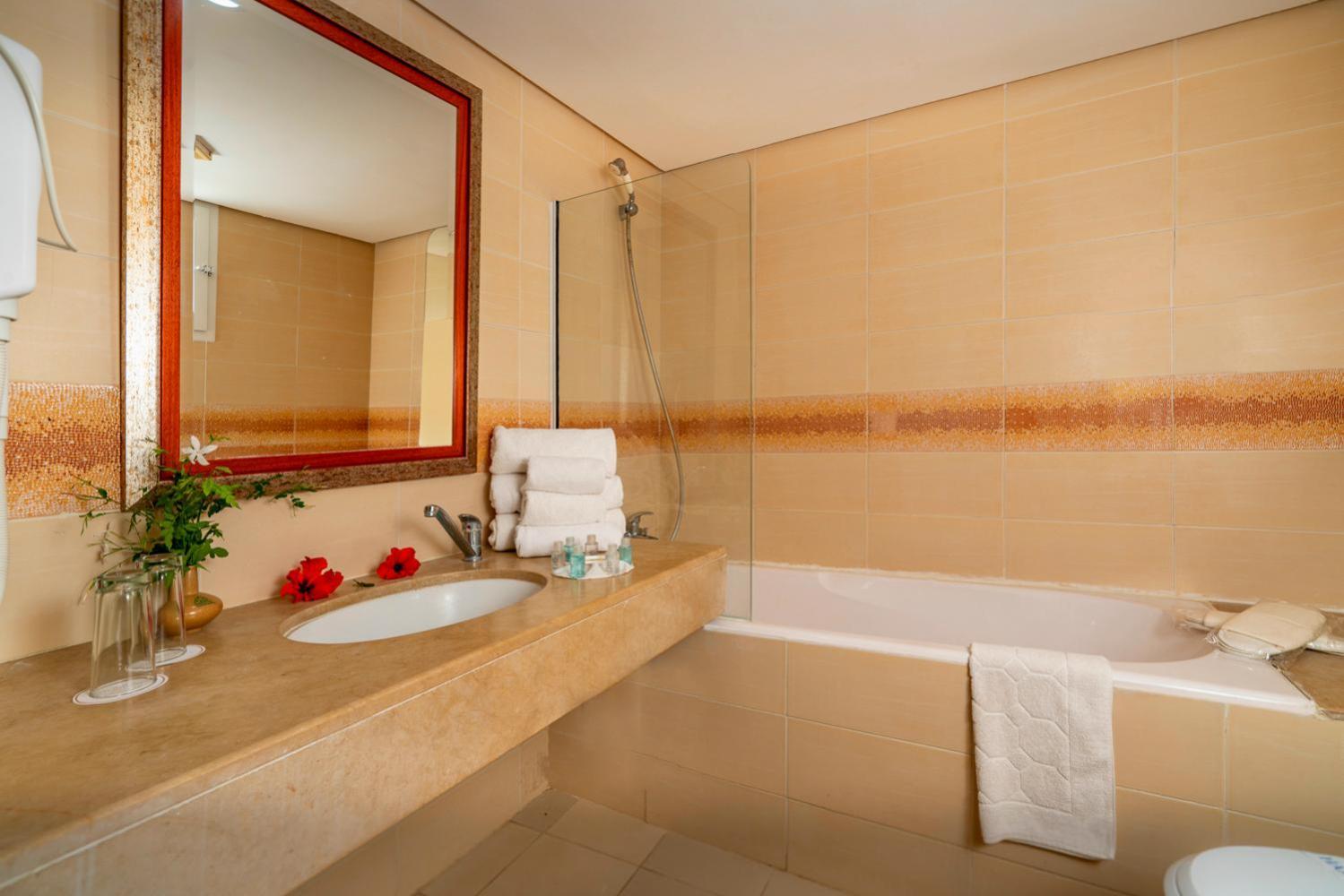 Le & Hotel 4*